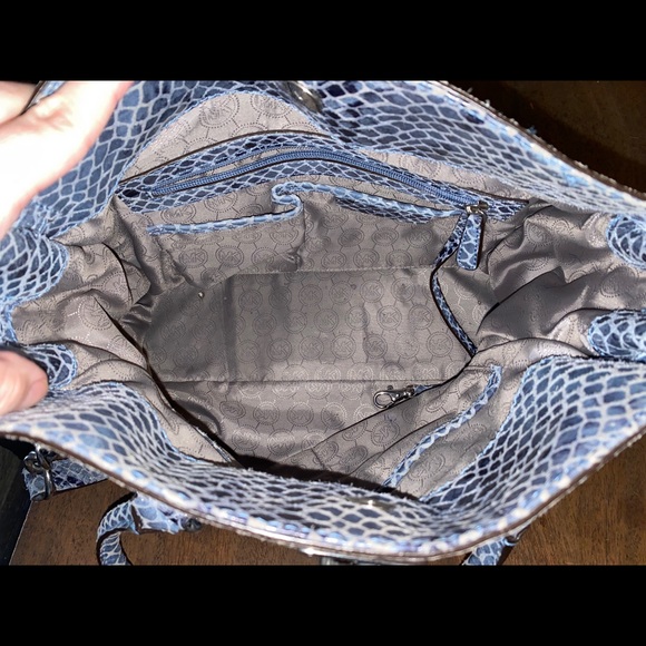 Michael Kors purse and wallet - Picture 3 of 7